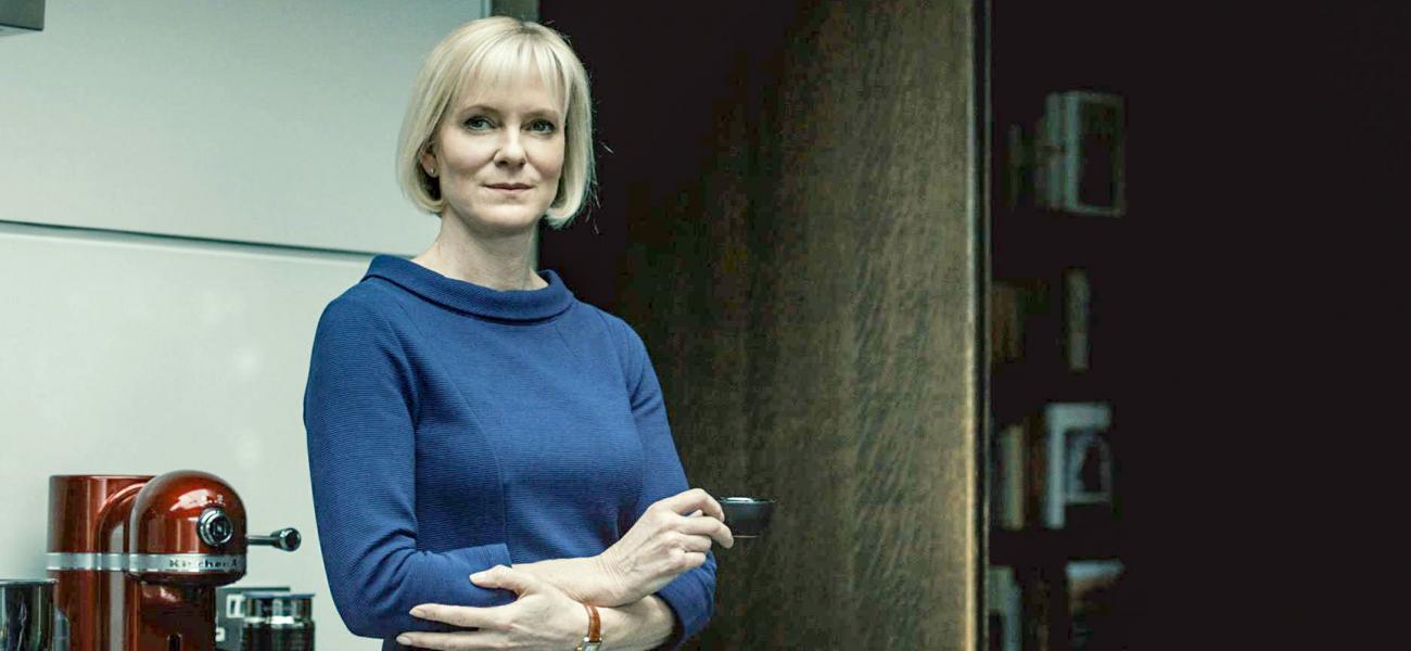 HERMIONE NORRIS stars in LUTHER series 5